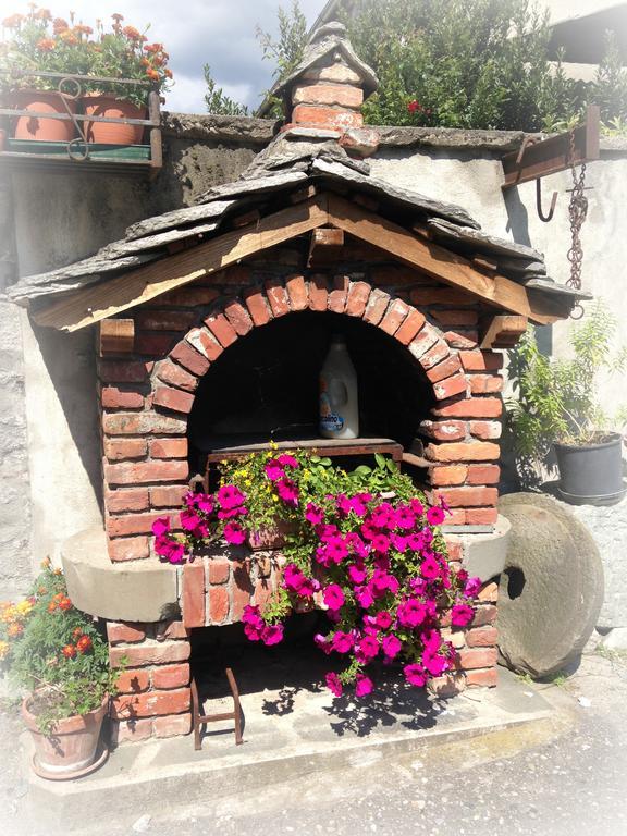 Agriturismo La Grange Pont-Saint-Martin Ngoại thất bức ảnh